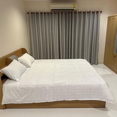 Aparthotel Country Complex Bangna à Bangkok Extérieur photo