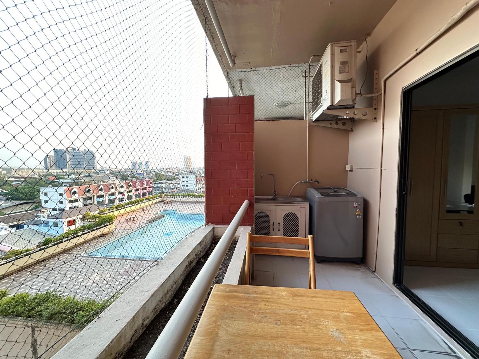 Aparthotel Country Complex Bangna à Bangkok Extérieur photo