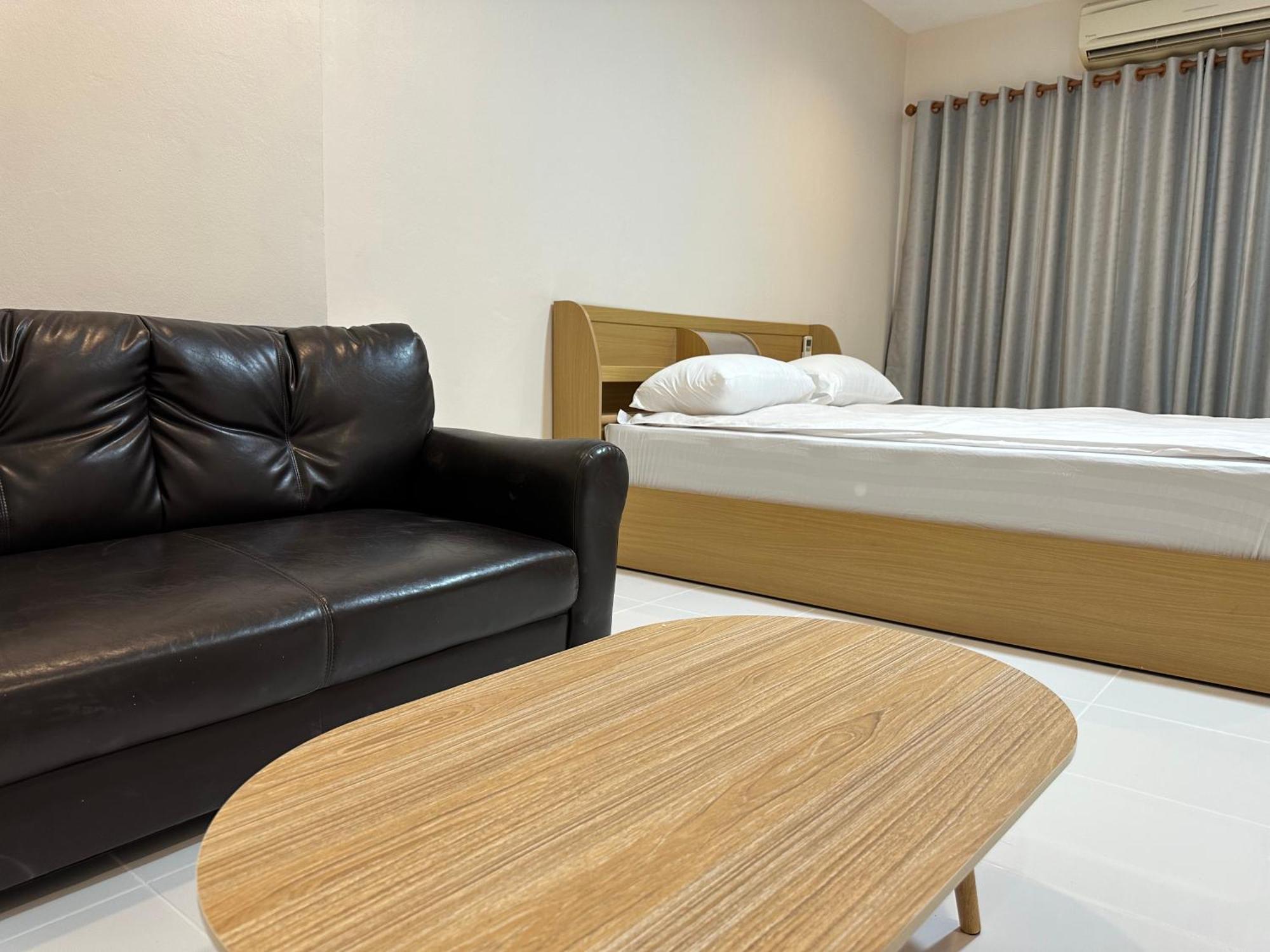 Aparthotel Country Complex Bangna à Bangkok Extérieur photo