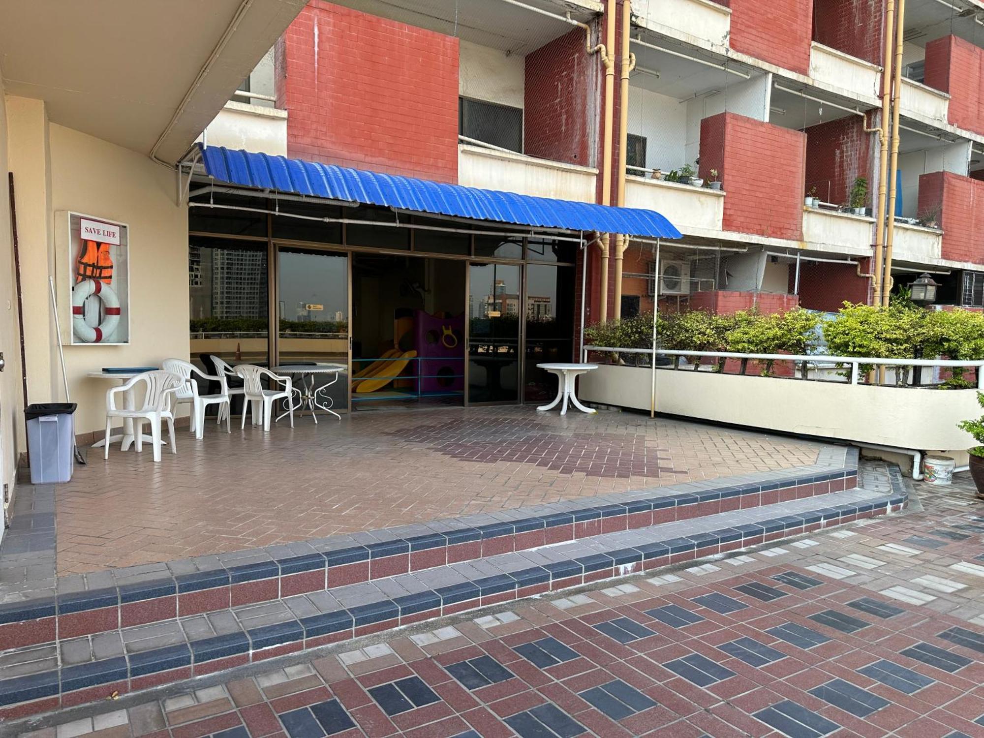 Aparthotel Country Complex Bangna à Bangkok Extérieur photo